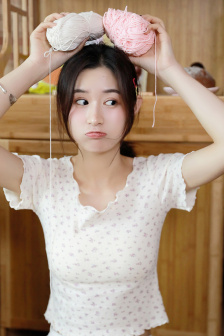 翘臀女孩